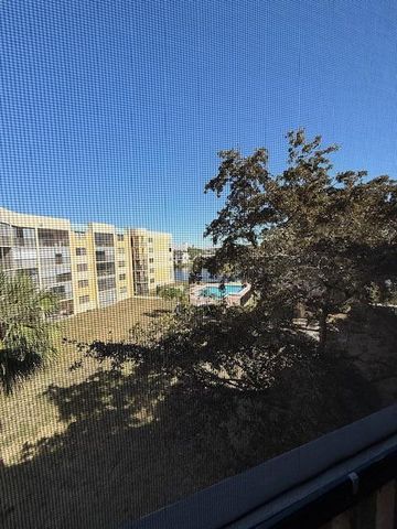 6475 W Oakland Park Boulevard 401, Lauderhill, FL 33313