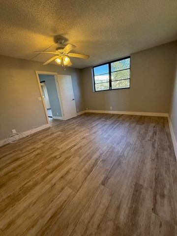 6475 W Oakland Park Boulevard 401, Lauderhill, FL 33313