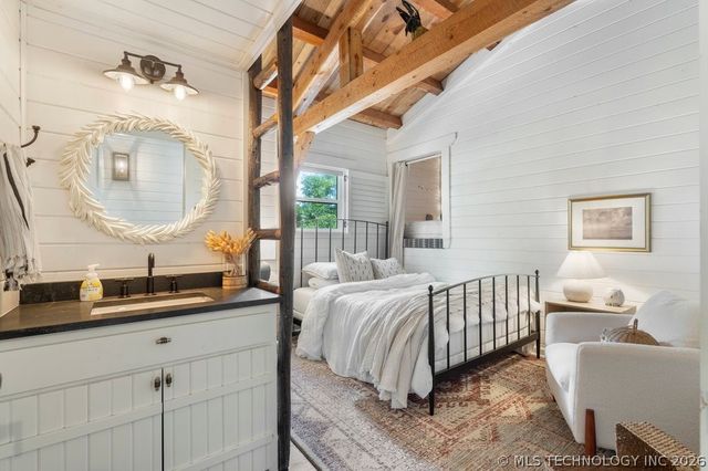 68243 S 220th Road, Wagoner, OK 74467