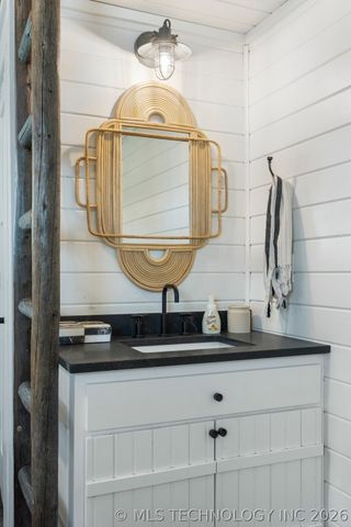 68243 S 220th Road, Wagoner, OK 74467