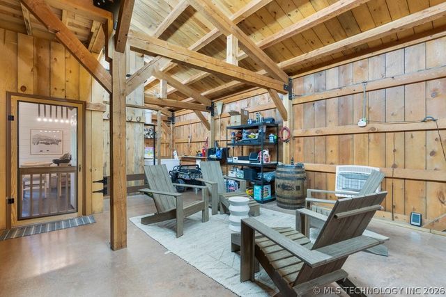 68243 S 220th Road, Wagoner, OK 74467