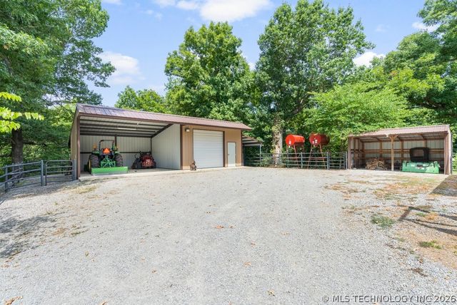 68243 S 220th Road, Wagoner, OK 74467