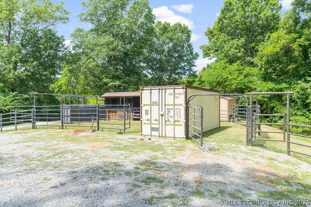 68243 S 220th Road, Wagoner, OK 74467