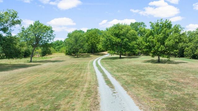 68243 S 220th Road, Wagoner, OK 74467