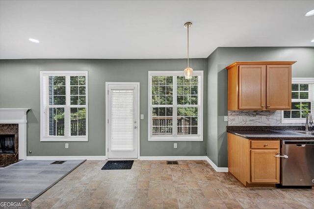 5218 Brown Leaf Trail SW, Powder Springs, GA 30127