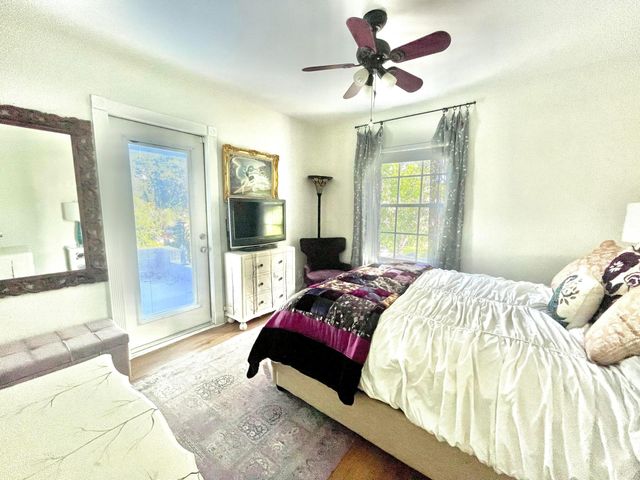 953 39th Court, West Palm Beach, FL 33407