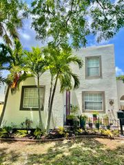 953 39th Court, West Palm Beach, FL 33407