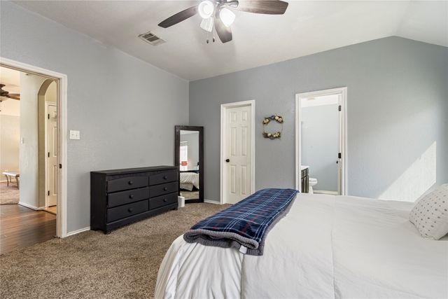 12233 Hunters Knoll Drive, Fort Worth, TX 76028