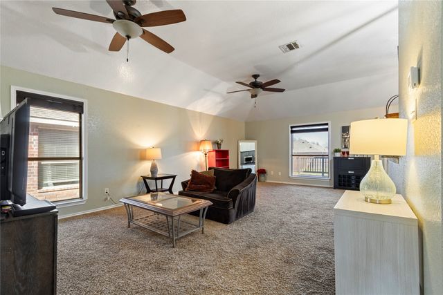 12233 Hunters Knoll Drive, Fort Worth, TX 76028