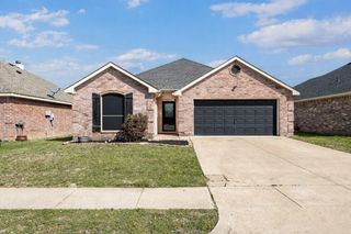12233 Hunters Knoll Drive, Fort Worth, TX 76028