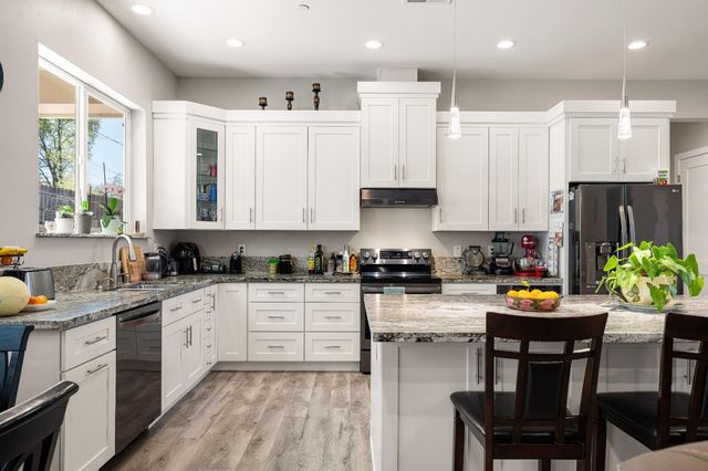 3629 Chelsea Rd, Cameron Park, CA 95682