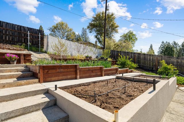 3629 Chelsea Rd, Cameron Park, CA 95682