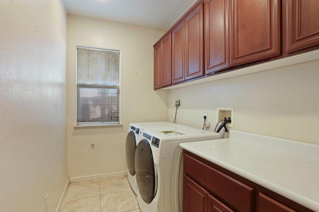 4666 Treasure Ct, Turlock, CA 95382