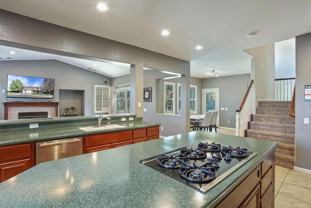 4666 Treasure Ct, Turlock, CA 95382