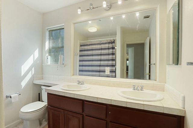 4666 Treasure Ct, Turlock, CA 95382