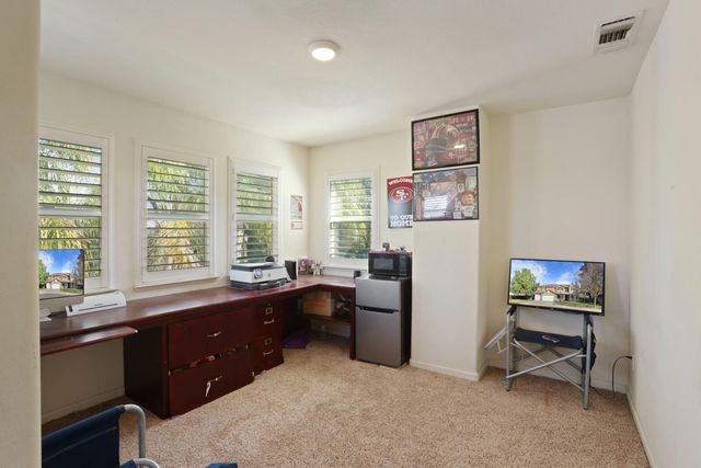 4666 Treasure Ct, Turlock, CA 95382