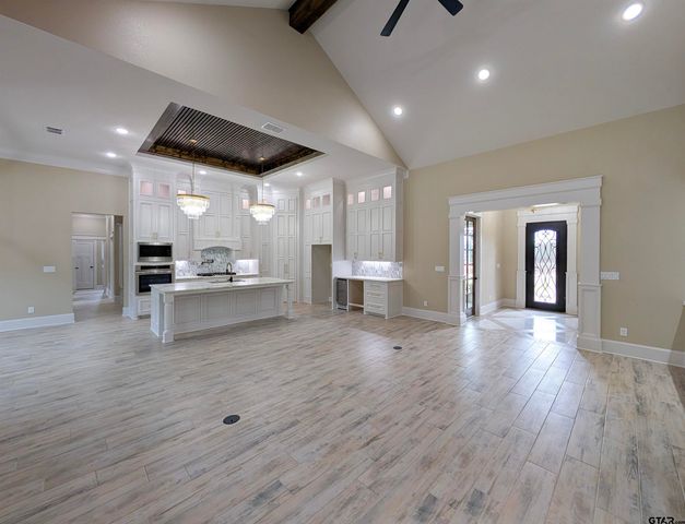 12342 Oak Grove Dr., Lindale, TX 75706