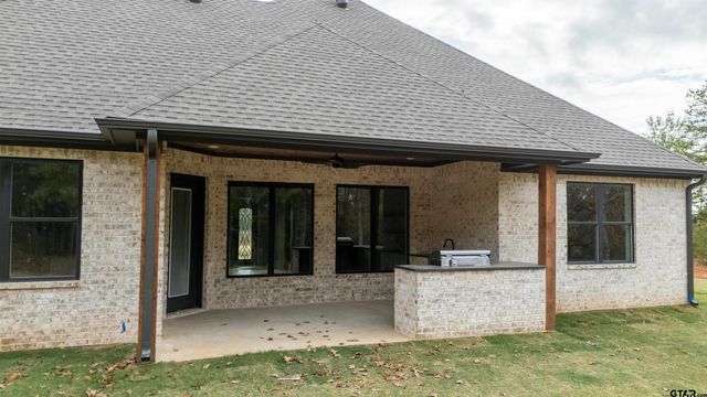 12342 Oak Grove Dr., Lindale, TX 75706
