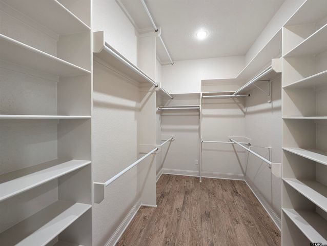 12342 Oak Grove Dr., Lindale, TX 75706