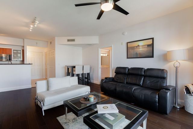 804 E Windward Way 621, Lantana, FL 33462