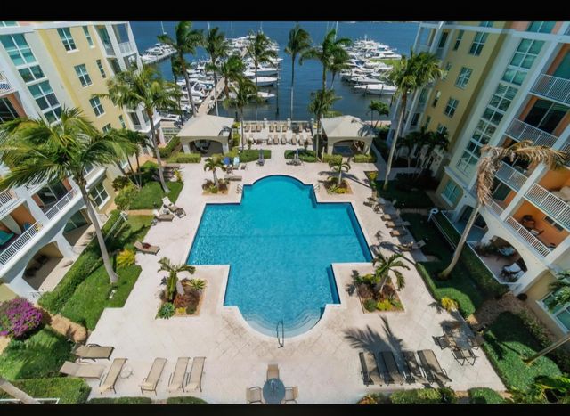 804 E Windward Way 621, Lantana, FL 33462