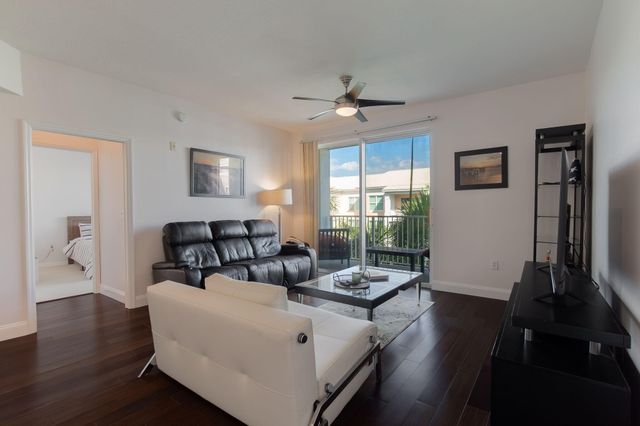 804 E Windward Way 621, Lantana, FL 33462