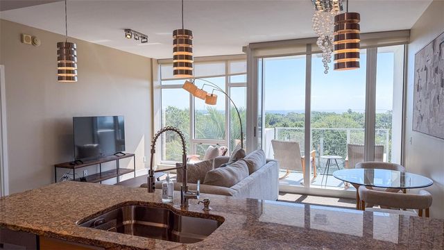 175 1ST STREET S 511, St Petersburg, FL 33701