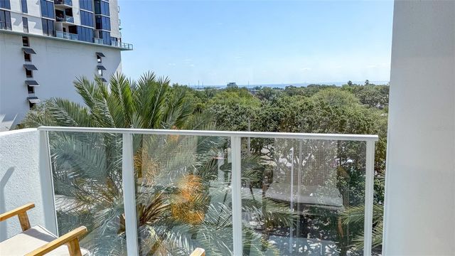 175 1ST STREET S 511, St Petersburg, FL 33701