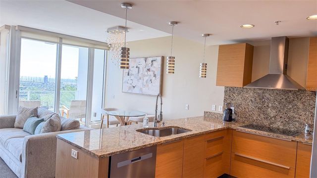 175 1ST STREET S 511, St Petersburg, FL 33701