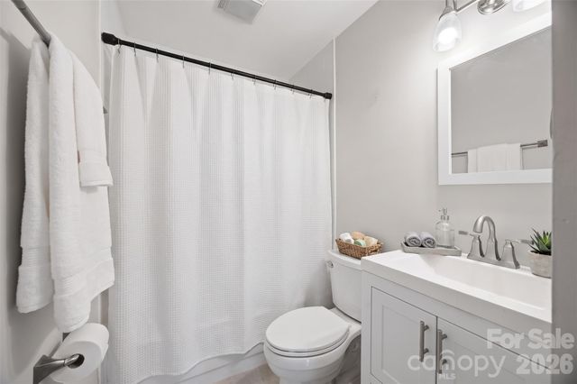 913 Southwest Drive, Davidson, NC 28036