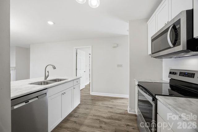 913 Southwest Drive, Davidson, NC 28036