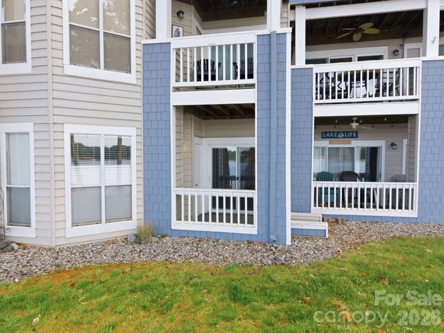 913 Southwest Drive, Davidson, NC 28036