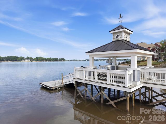 913 Southwest Drive, Davidson, NC 28036