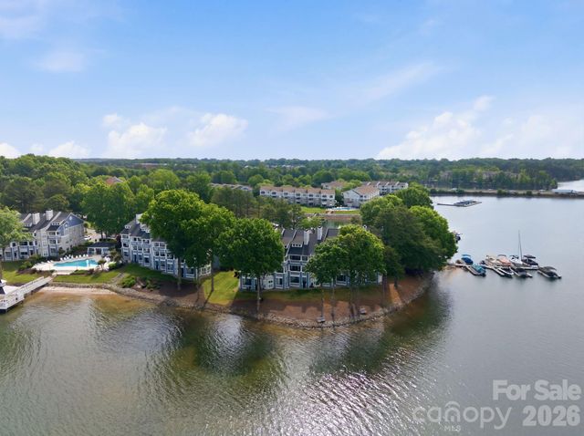 913 Southwest Drive, Davidson, NC 28036