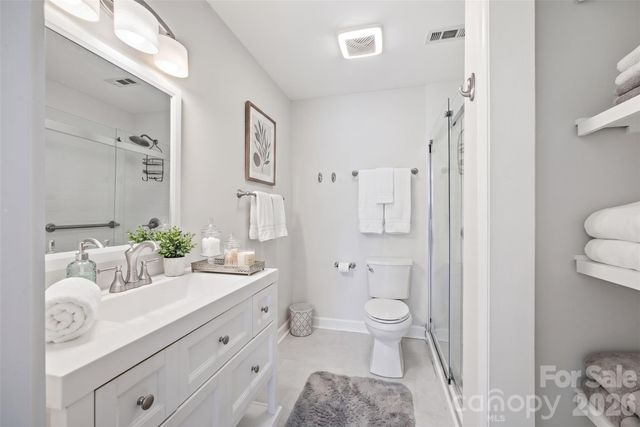 913 Southwest Drive, Davidson, NC 28036