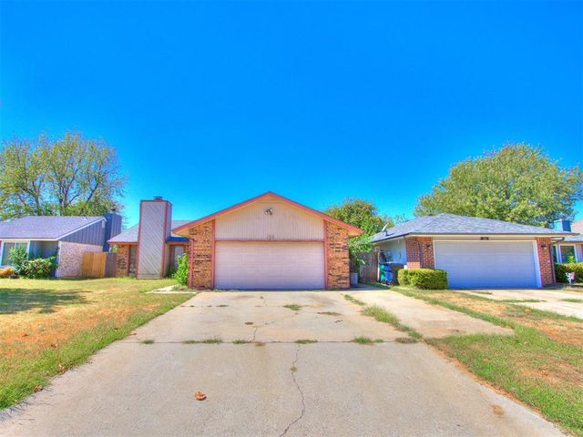 125 Marrgate Drive, Yukon, OK 73099