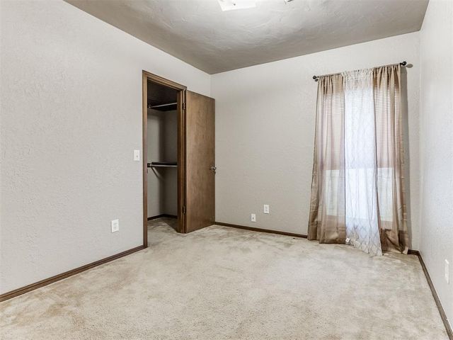 125 Marrgate Drive, Yukon, OK 73099