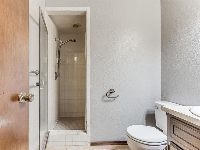 125 Marrgate Drive, Yukon, OK 73099