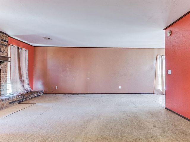 125 Marrgate Drive, Yukon, OK 73099