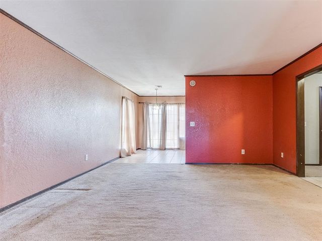 125 Marrgate Drive, Yukon, OK 73099