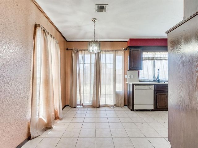 125 Marrgate Drive, Yukon, OK 73099