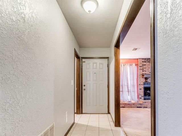 125 Marrgate Drive, Yukon, OK 73099