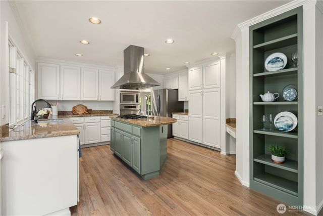 23214 SE 47th Way, Sammamish, WA 98075