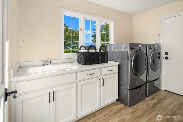23214 SE 47th Way, Sammamish, WA 98075