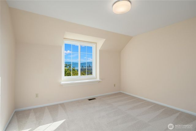 23214 SE 47th Way, Sammamish, WA 98075