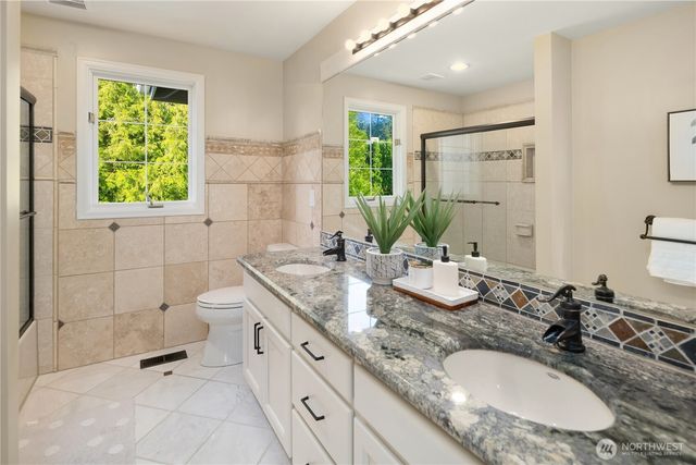 23214 SE 47th Way, Sammamish, WA 98075