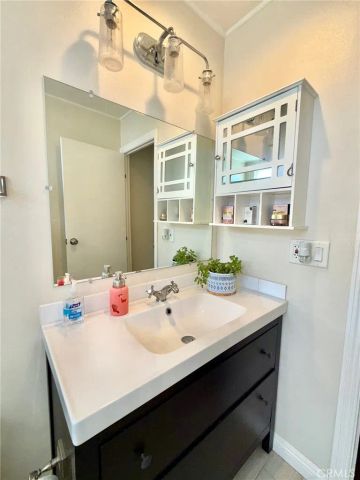 18601 Newland 12, Huntington Beach, CA 92646