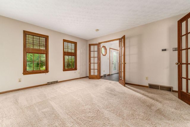 2966 Knoll Drive, Gahanna, OH 43230