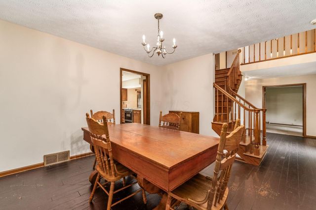 2966 Knoll Drive, Gahanna, OH 43230