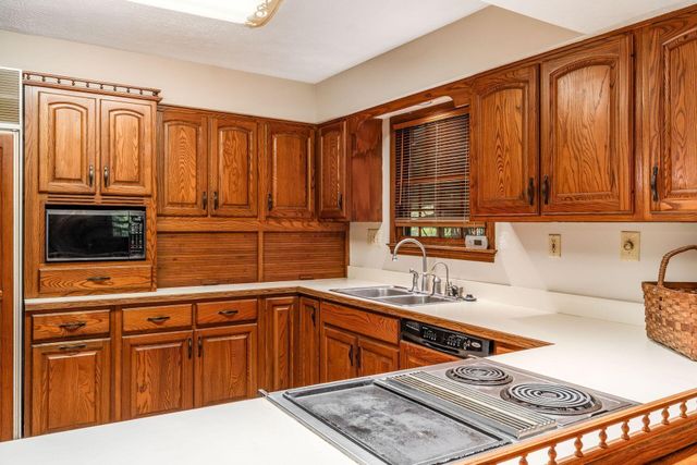2966 Knoll Drive, Gahanna, OH 43230